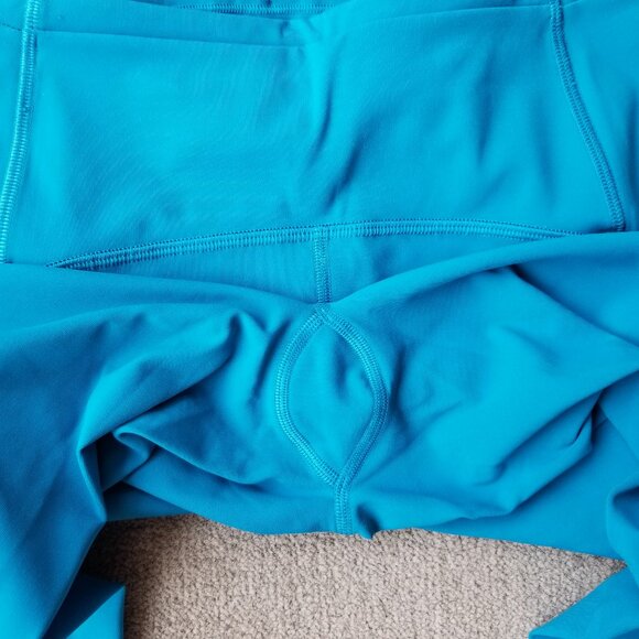 Lululemon Swift Speed High-Rise Crop 21" in Hawaiian Blue, size 4 - Picture 3 of 9